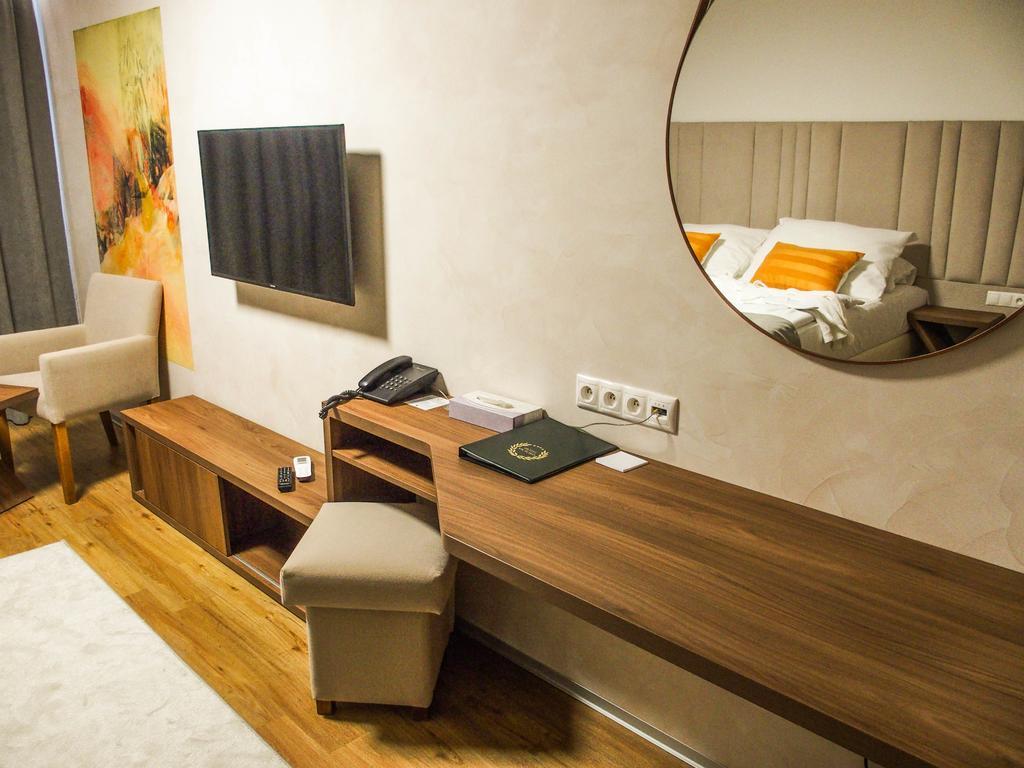 Hotel Victoria Мартин Екстериор снимка