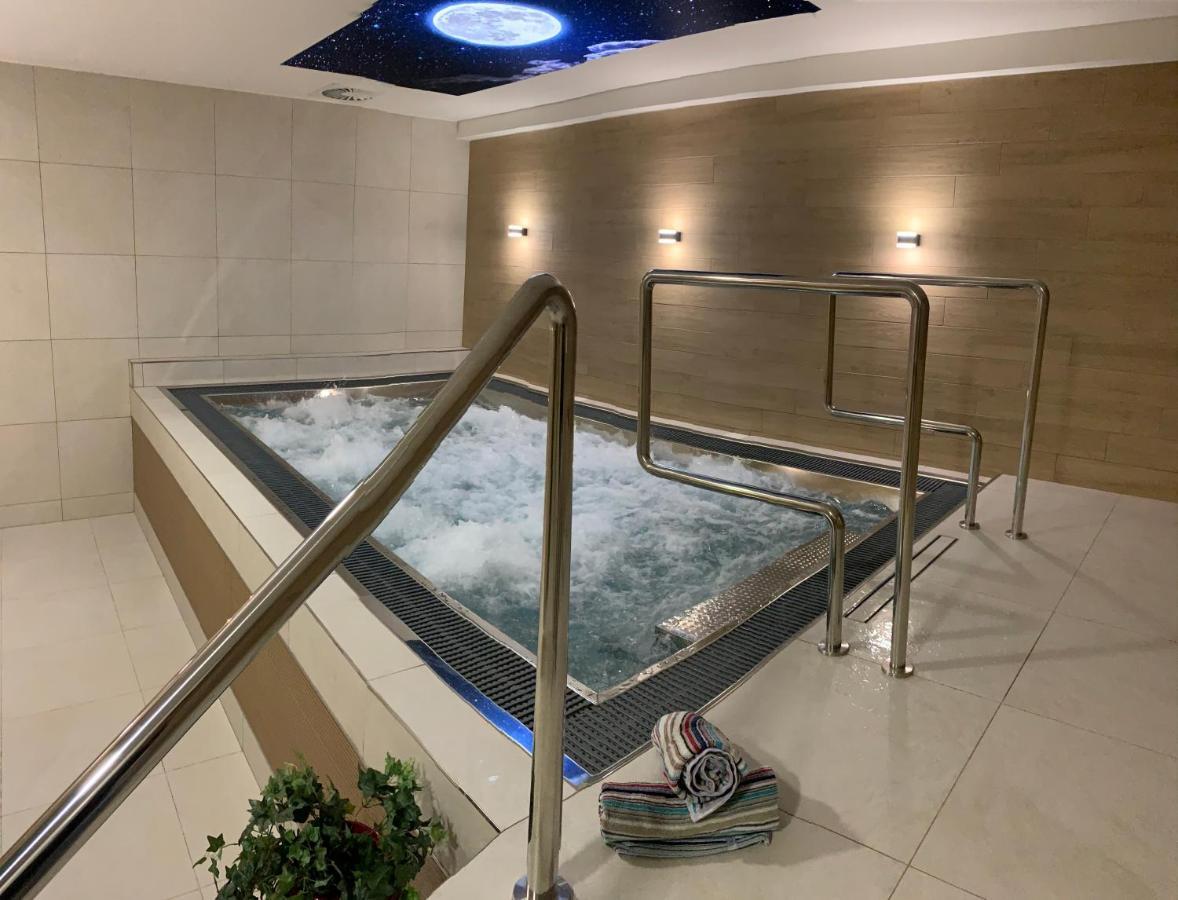 Hotel Victoria Мартин Екстериор снимка