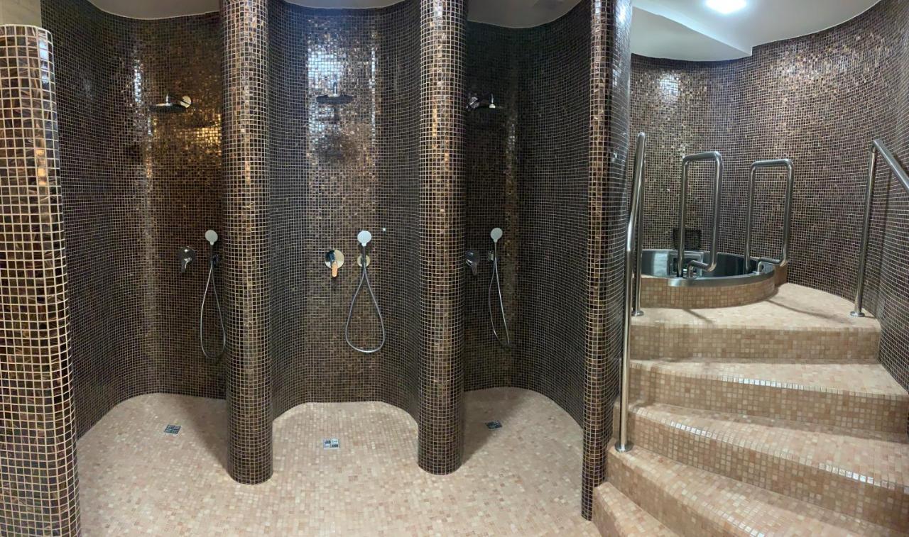 Hotel Victoria Мартин Екстериор снимка